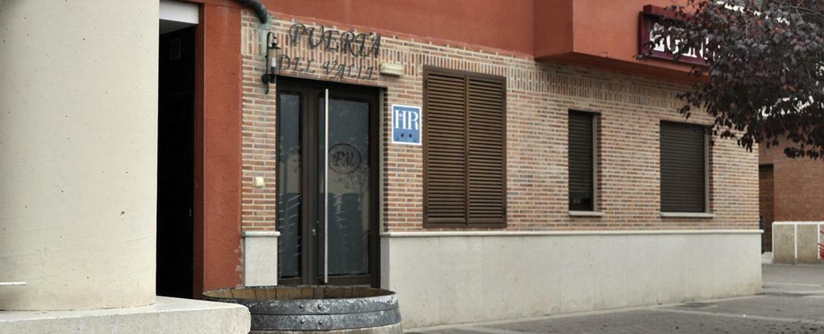 Hostal Puerta Del Valle La Cistérniga Exterior photo